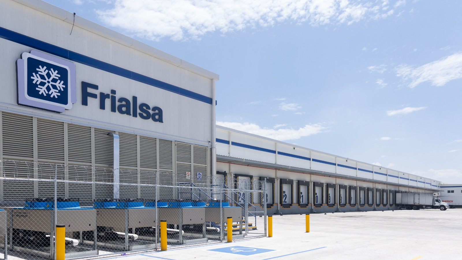 Frialsa opens logistics megacenter in Querétaro and prepares new expansion with MXN 800 million investment